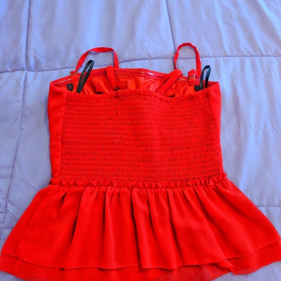 Woman Sexy Off Shoulder Red Top - Picture 1 of 3